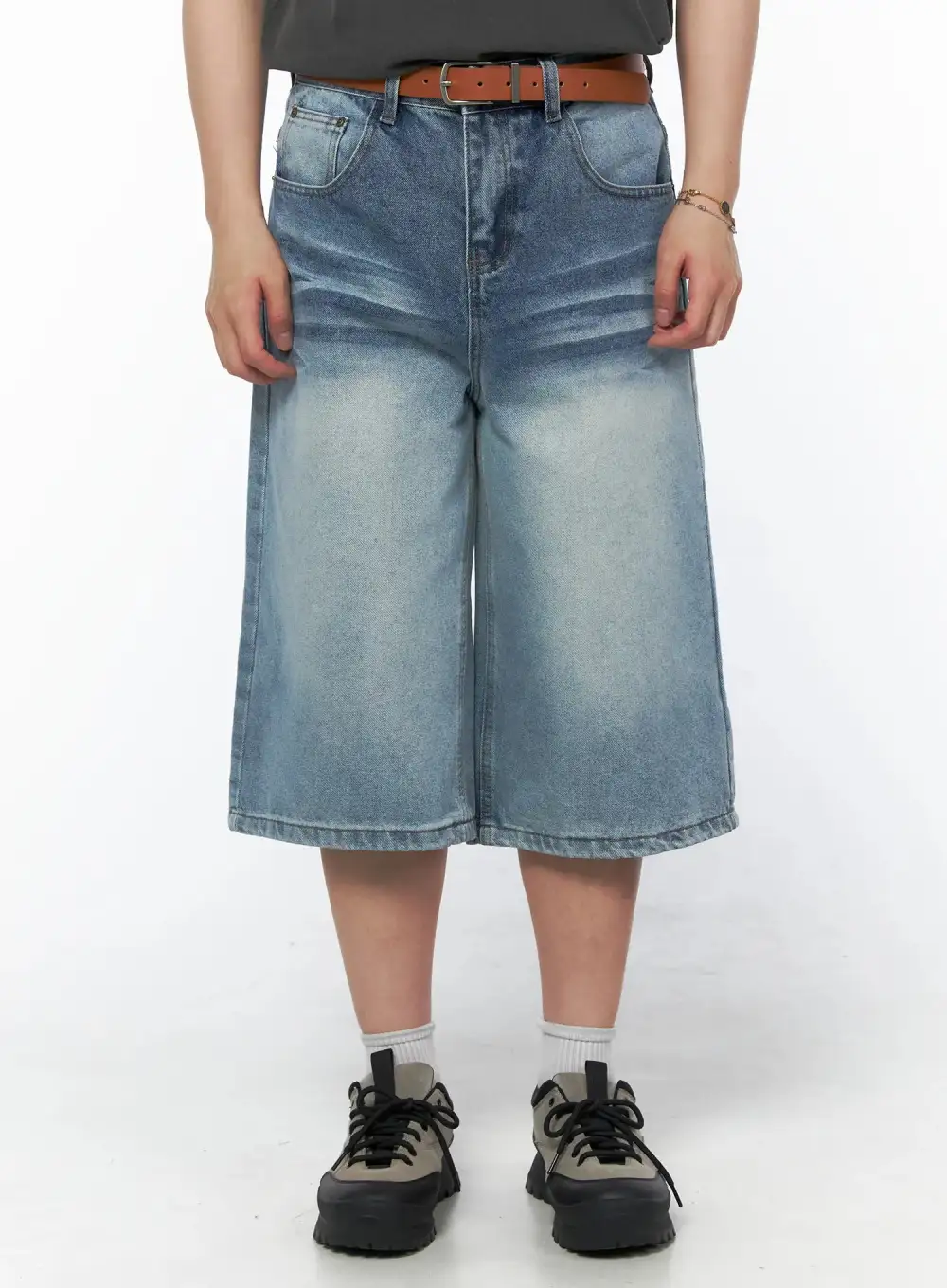 Men's Pocketed Vintage Wash Denim Shorts