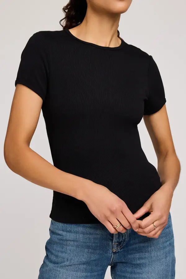 Ribbed Fitted Stretch Layering Tee