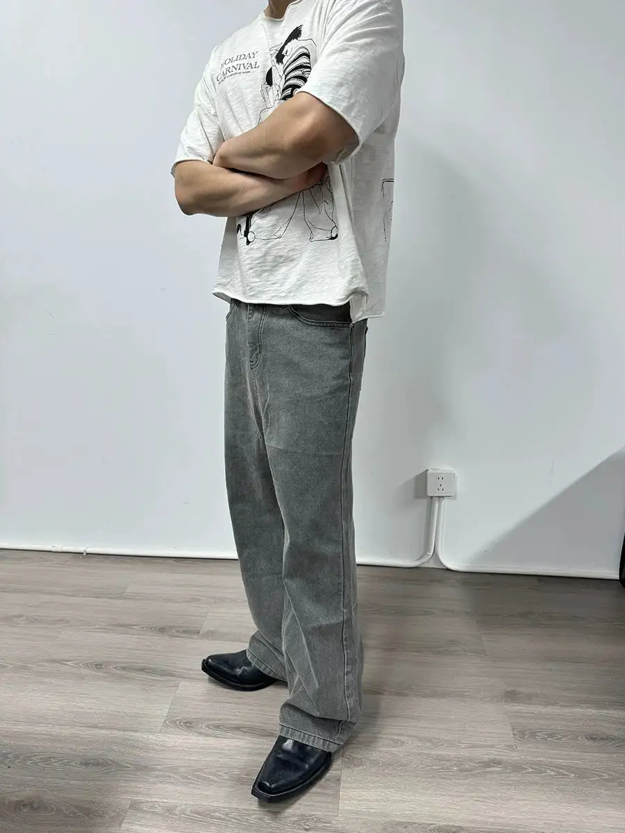 Wide-Leg Classical Wash Jeans