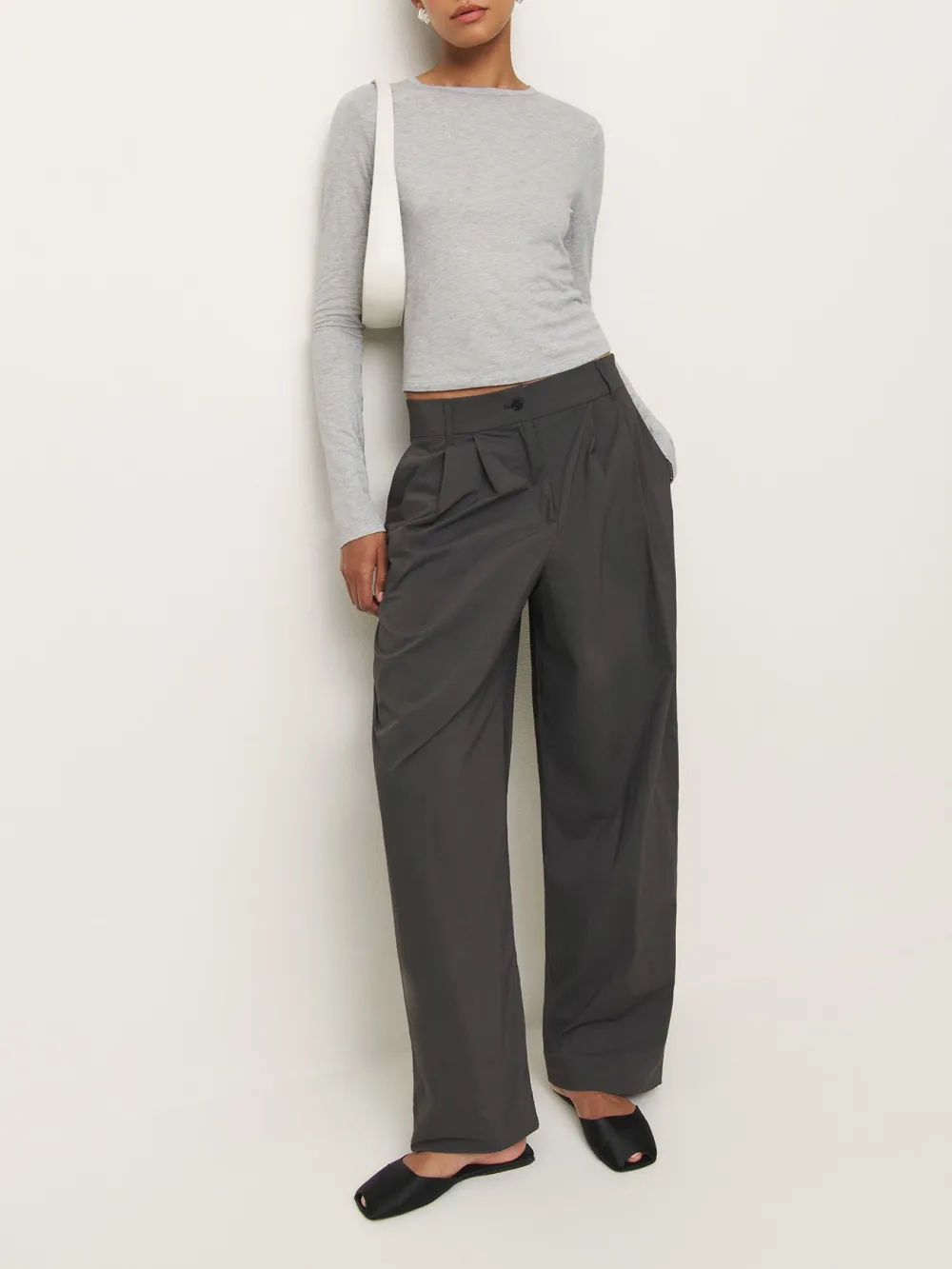 Fitted Crew Neck Long Sleeve Knit Top