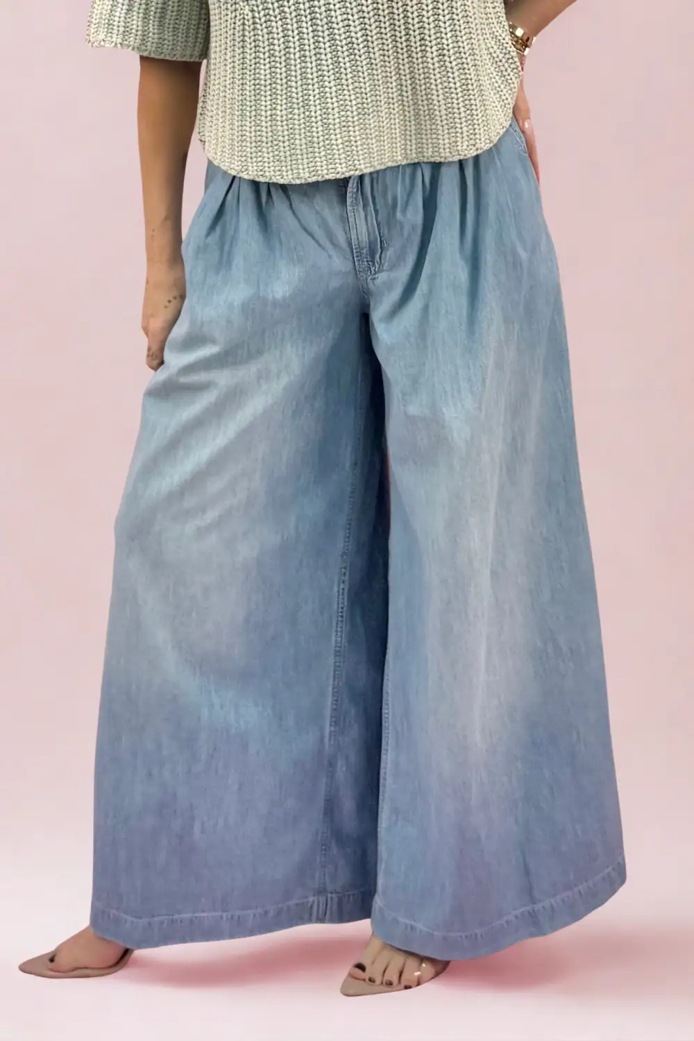 Wide Leg Pleated Jeans