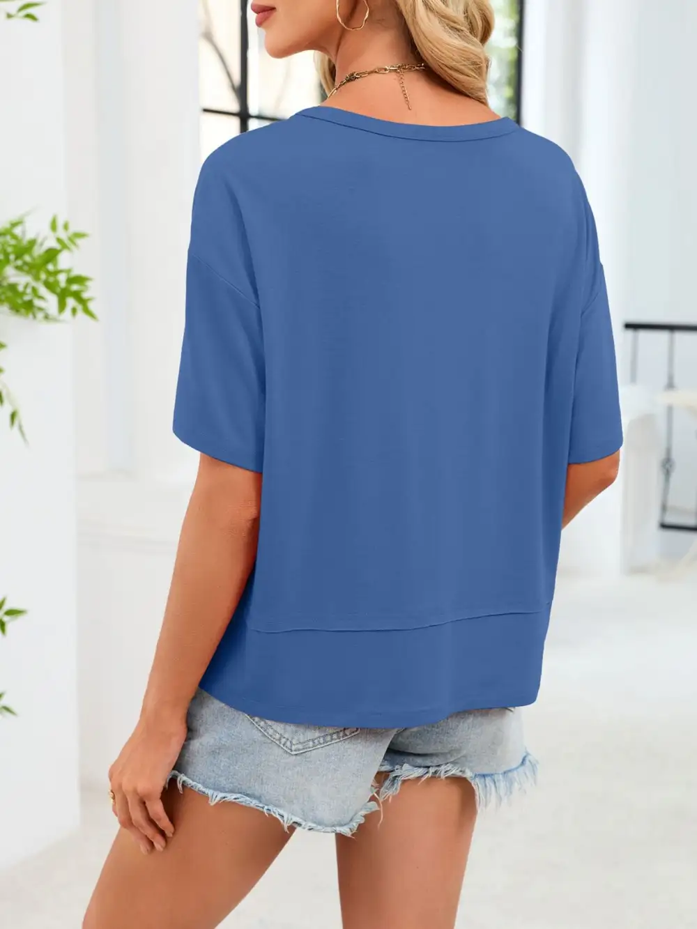 Easygoing V-neck Relaxed Fit T-shirt