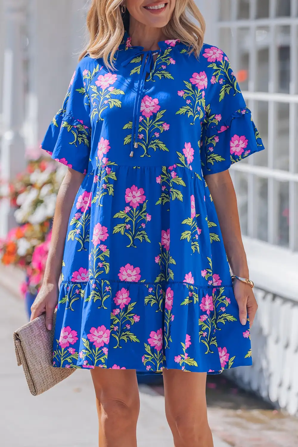 Relaxed Shape Floral V Neck Short Sleeve Dress
