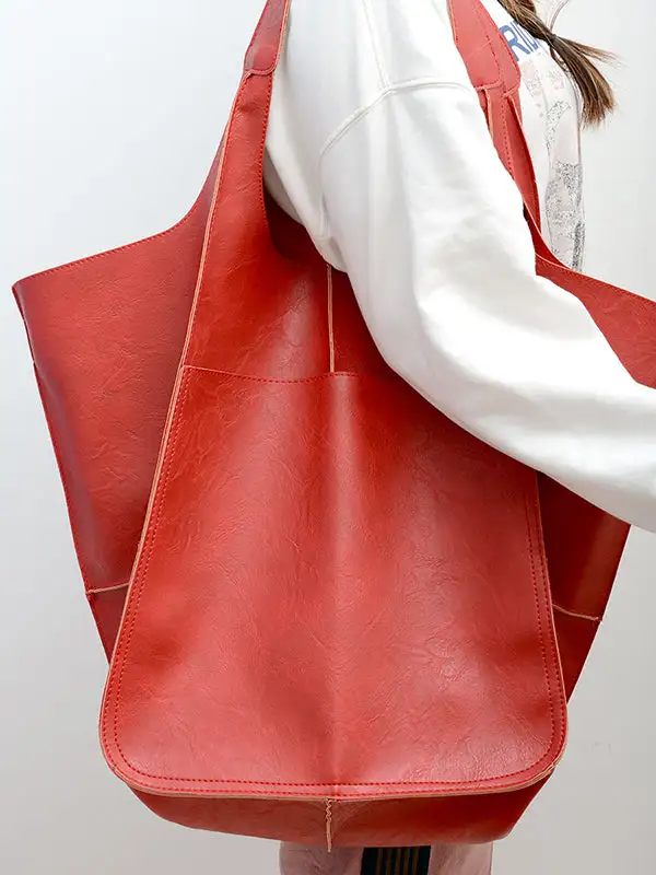Polished Modern Shoulder Bag