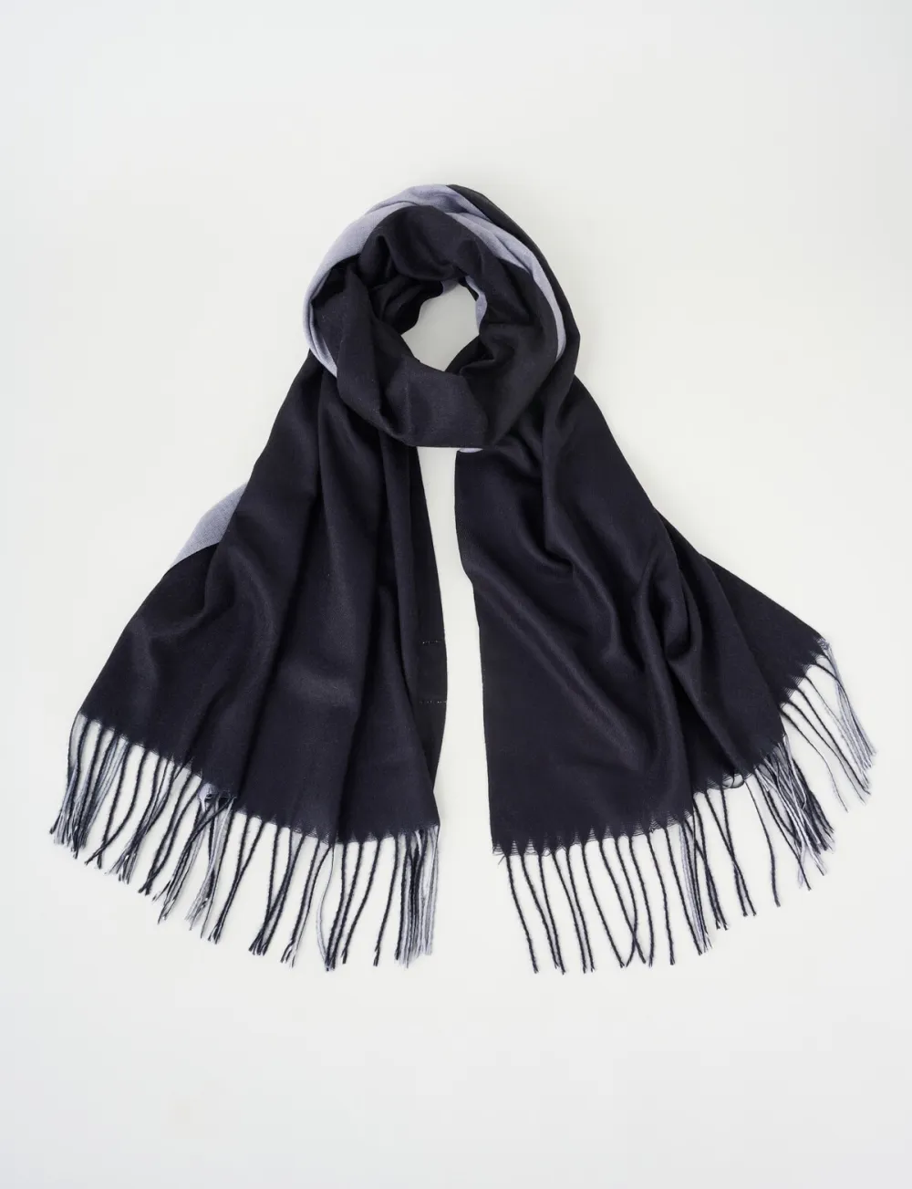 Exquisite Luxury Black And Gray Scarf