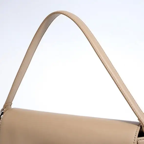 Minimal Canvas Handbag