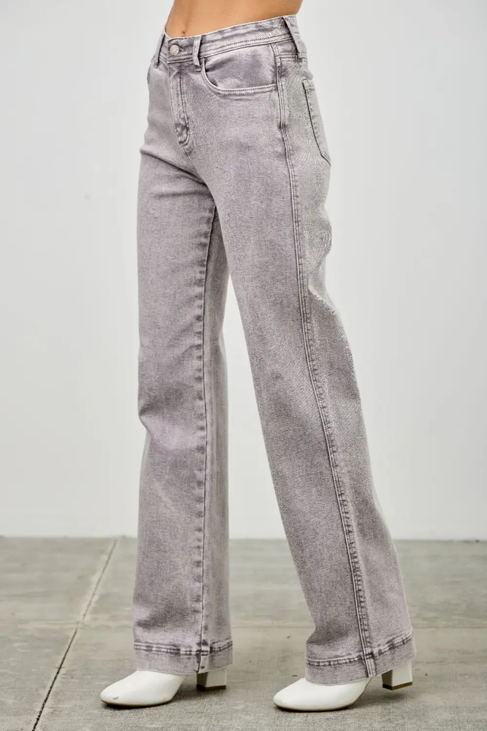 Relaxed High-Rise Slim-Fit Pocketed Stretch Wide Straight Jeans