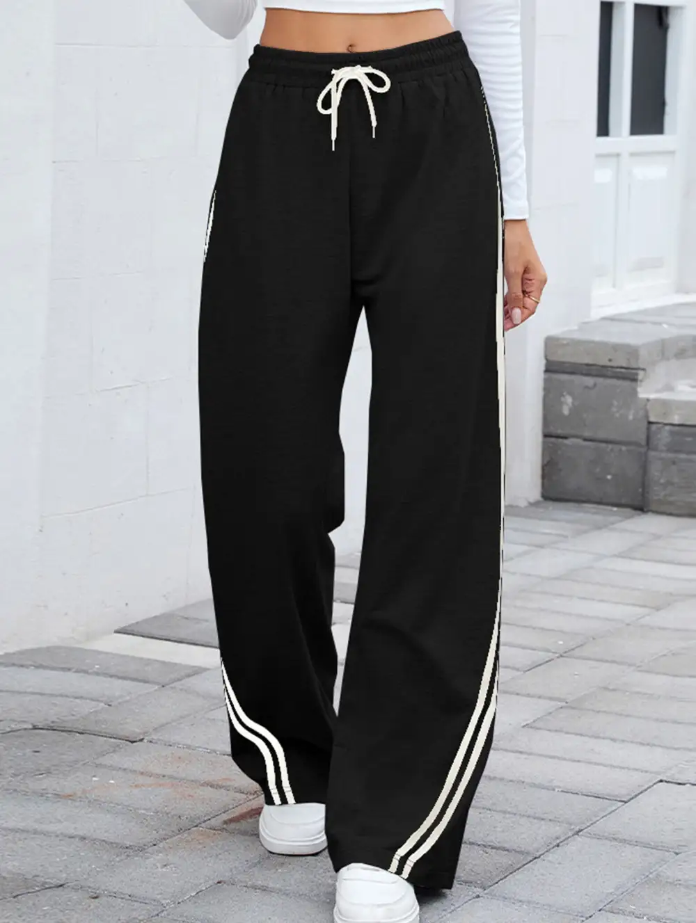 Tie Waist Wide-Leg Sweatpants