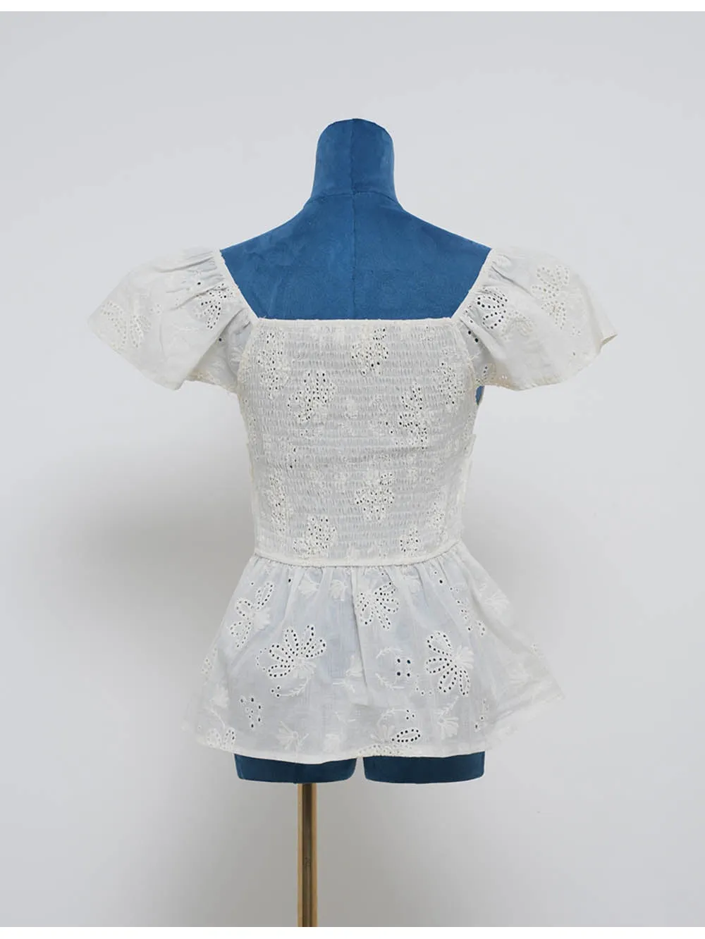Chic Hollow Out Embroidery Square Neck Short Sleeves Top