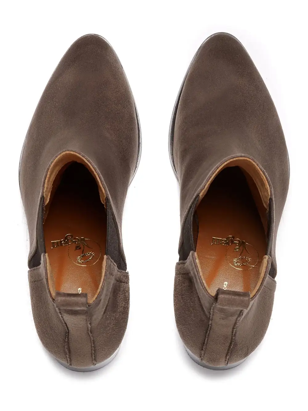 Women's Clean Modern Water Resistant Pointed Toe Chelsea Boots