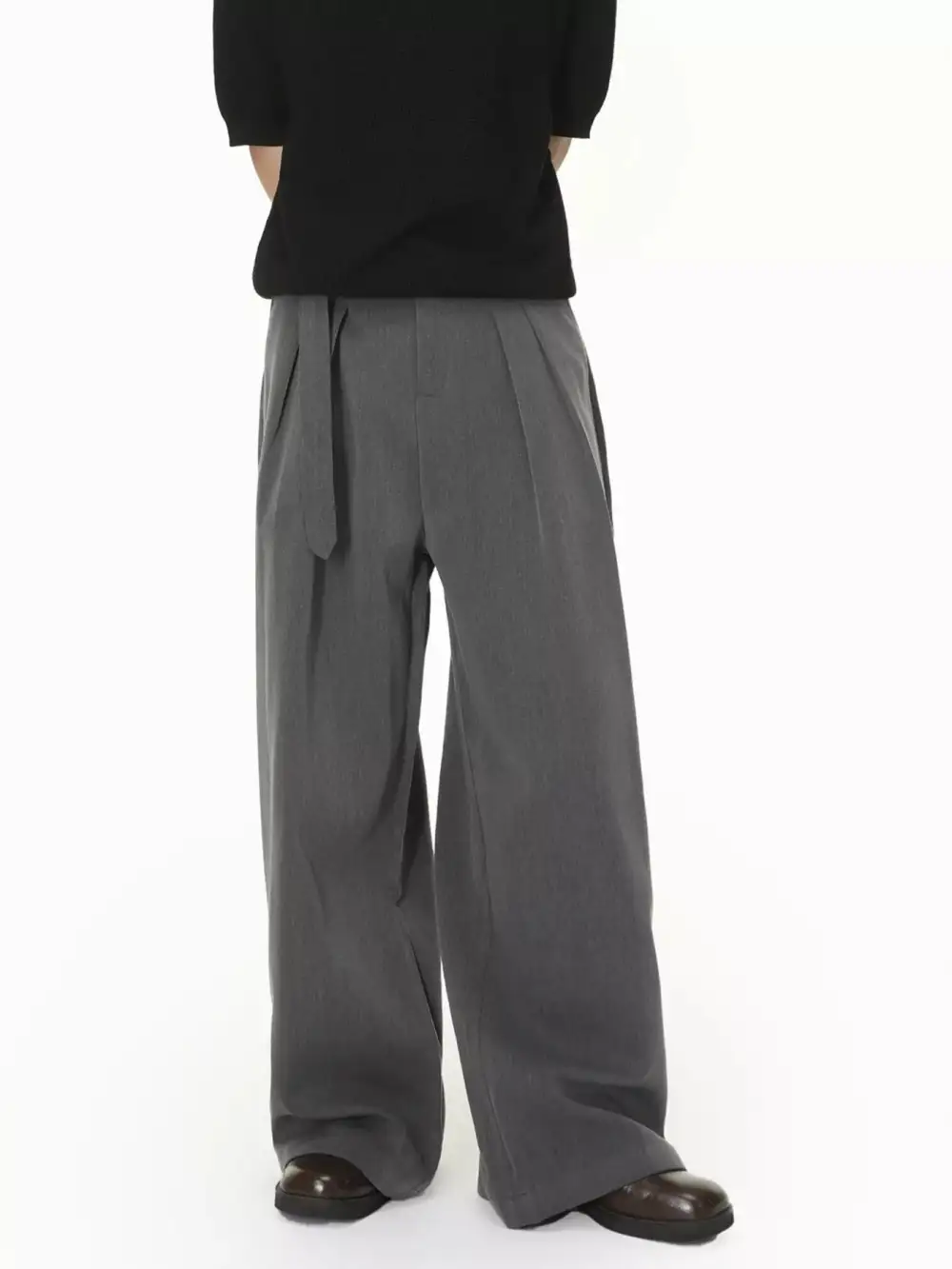 Relaxed Men's Wide Leg Pleated Pants