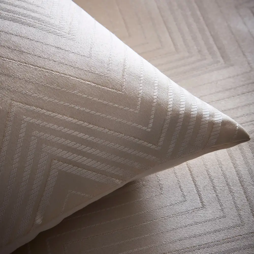 Refined Bedroom Reversible Geometric Duvet Cover Set