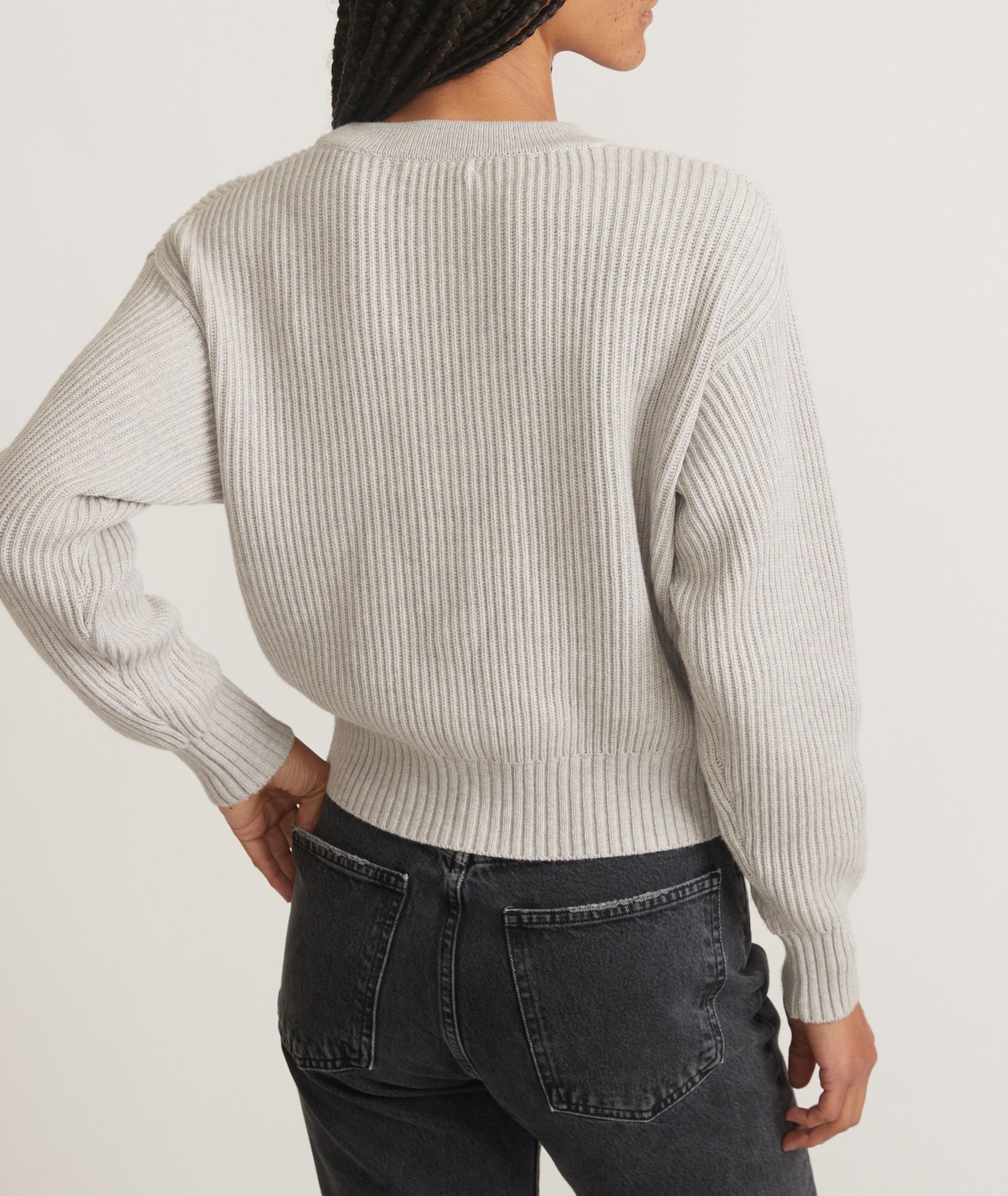 Buttoned V-neck Cropped Knit Cardigan