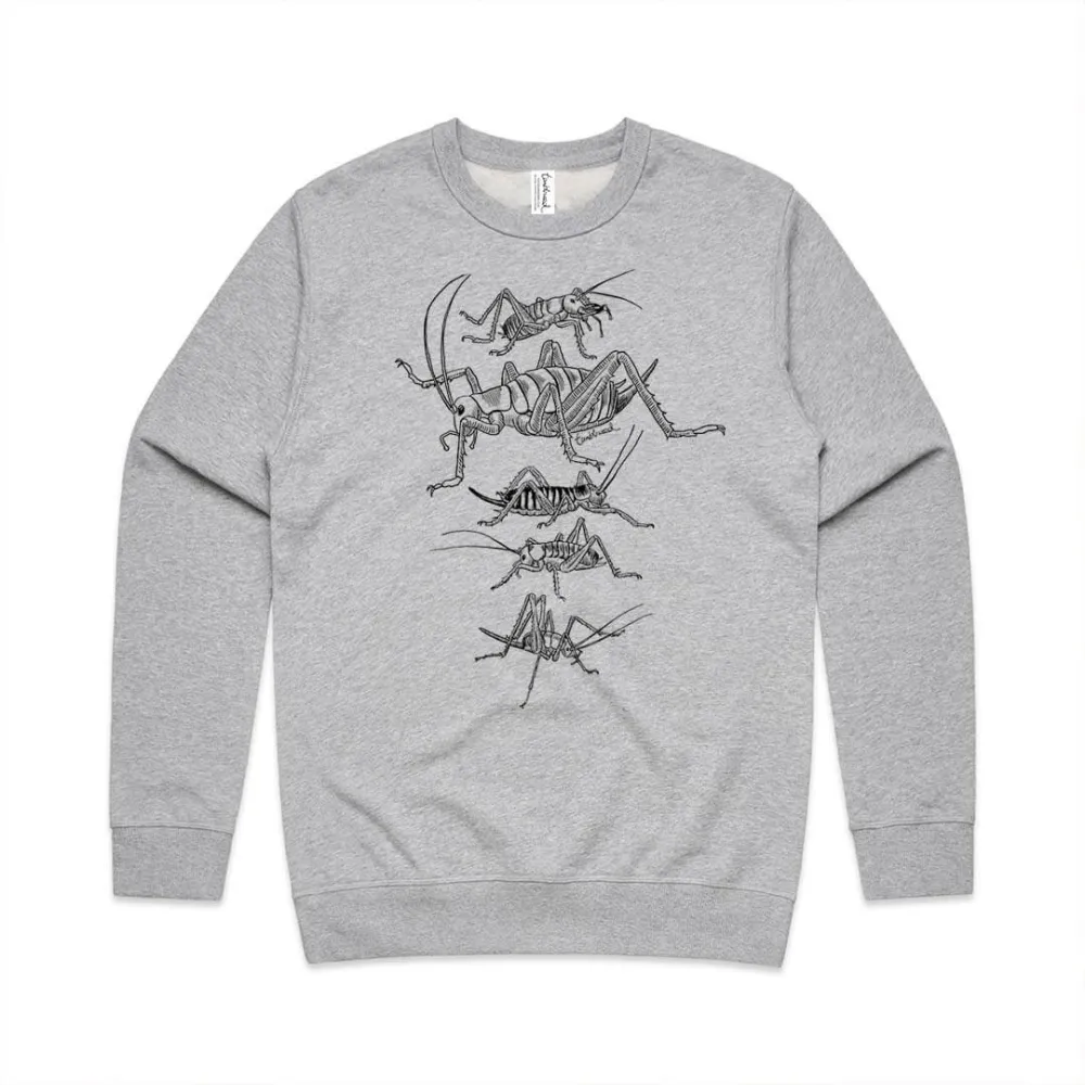 A versatile casual sports shirt with a simple insect-pattern design