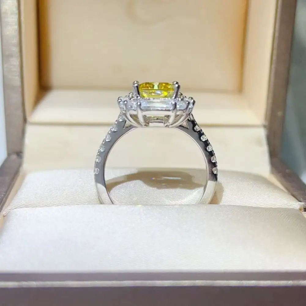 Easygoing Moissanite Jewelry