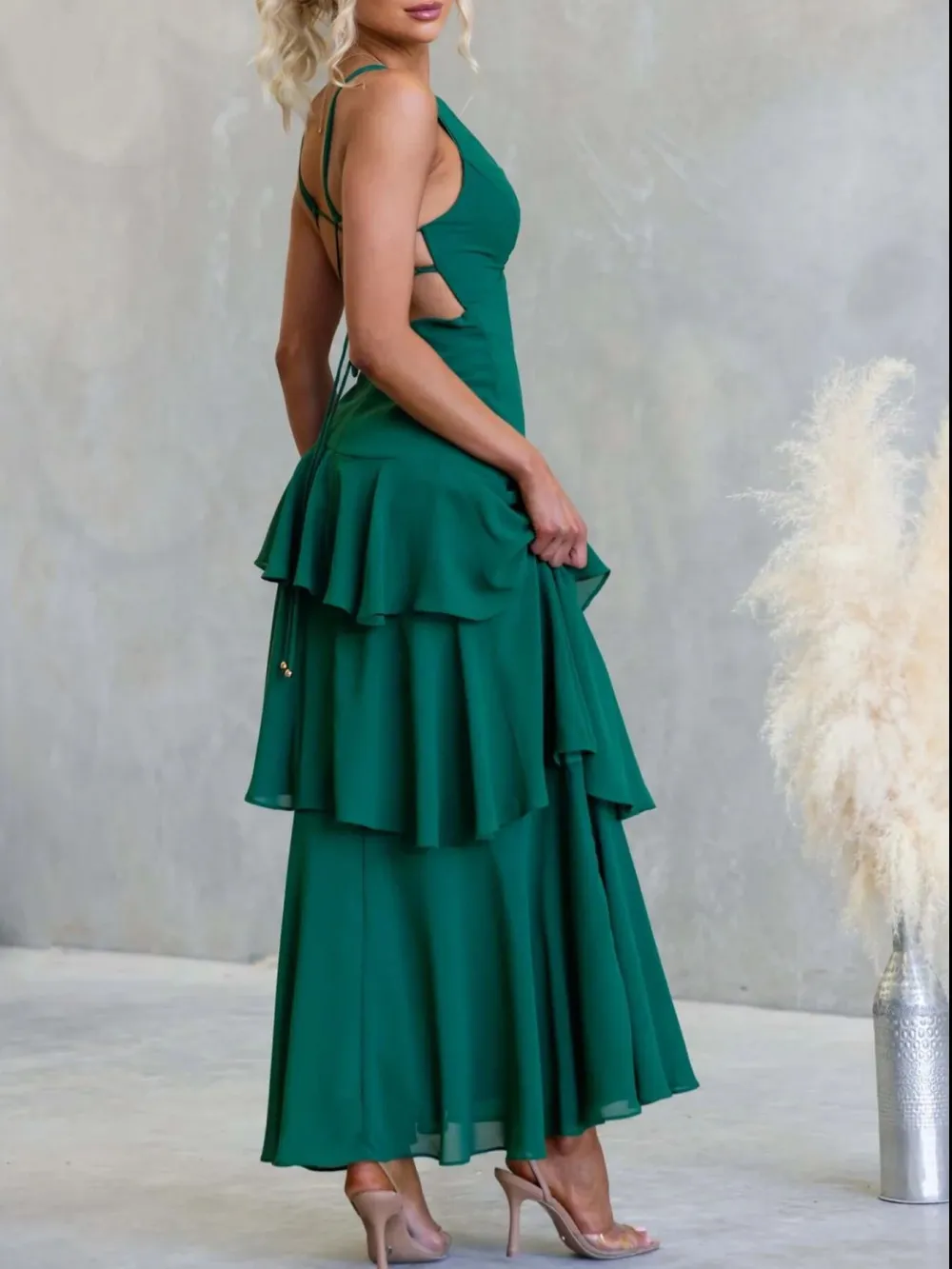 Sleeveless Ruffled Layered Backless Maxi Dress