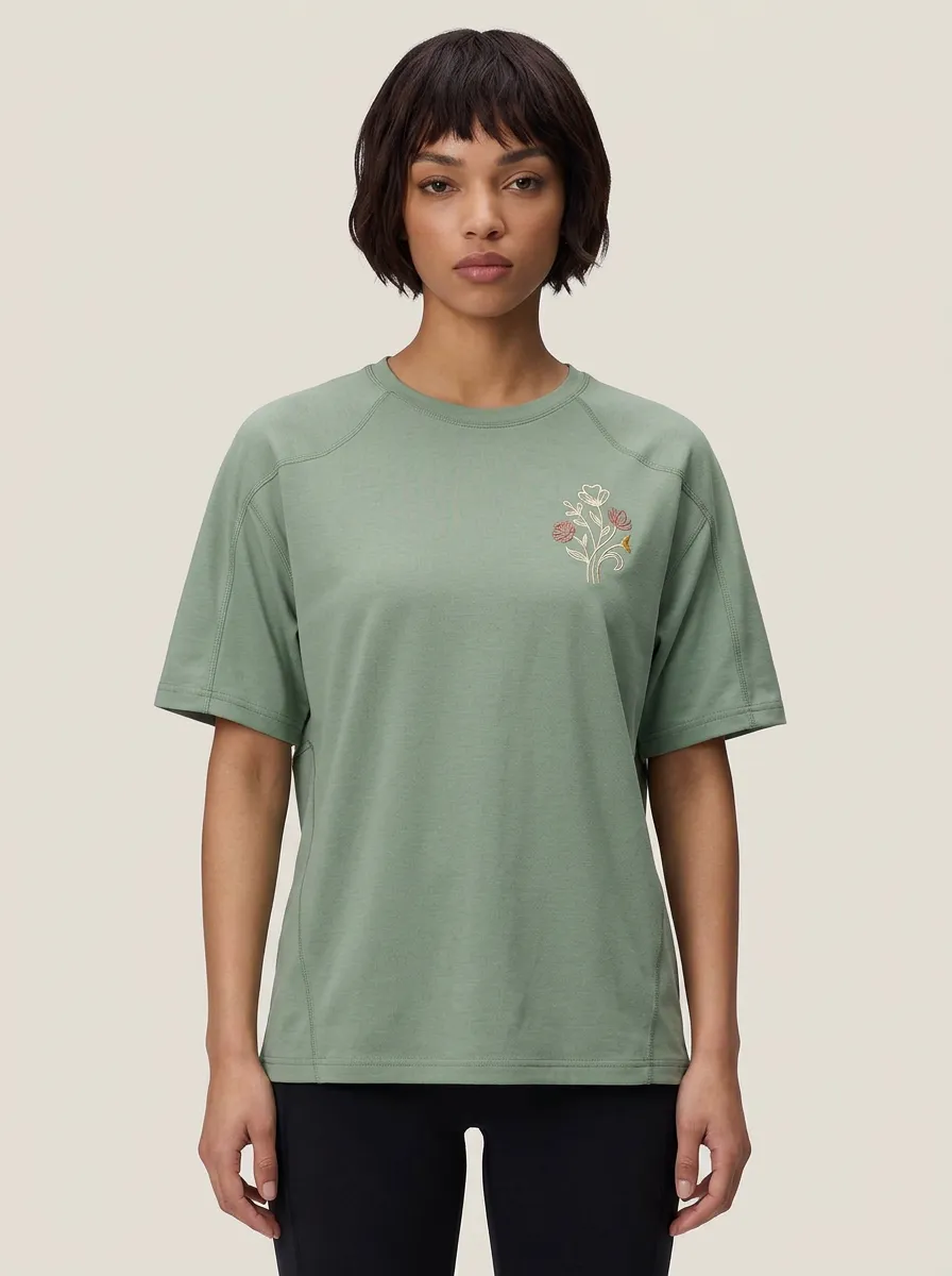 Women's Floral Embroidered Relaxed Raglan T-Shirt