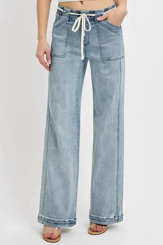Straight Leg Jeans With Pockets