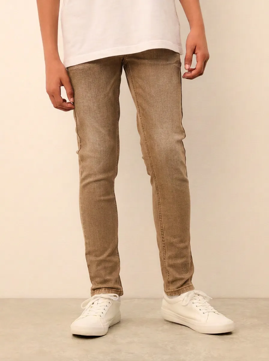Men's Classic Comfort Shield Logo Printed Stretch Denim Jeans