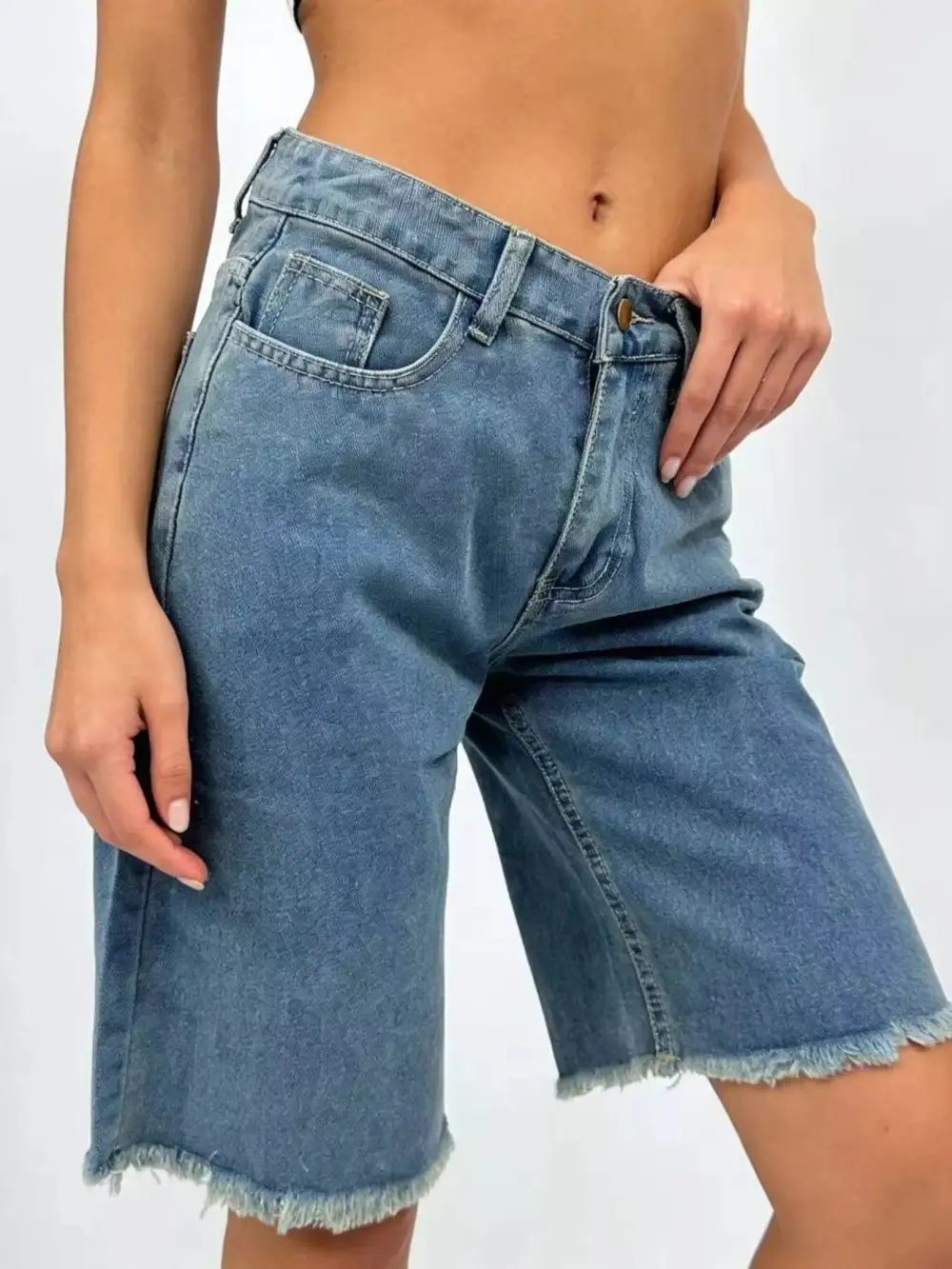 Weekend Raw Hem Frayed Hem Frayed Pocketed Shorts