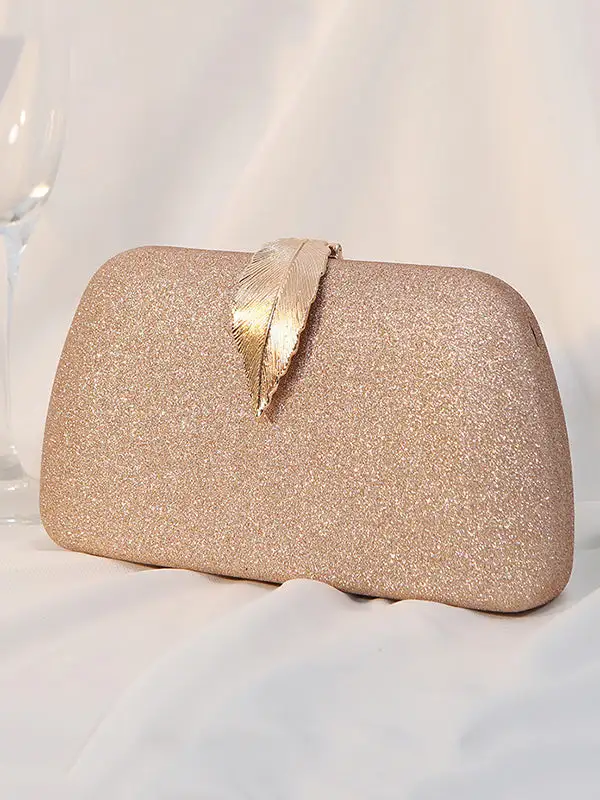 Leaf Motif Chain Clutch Bag