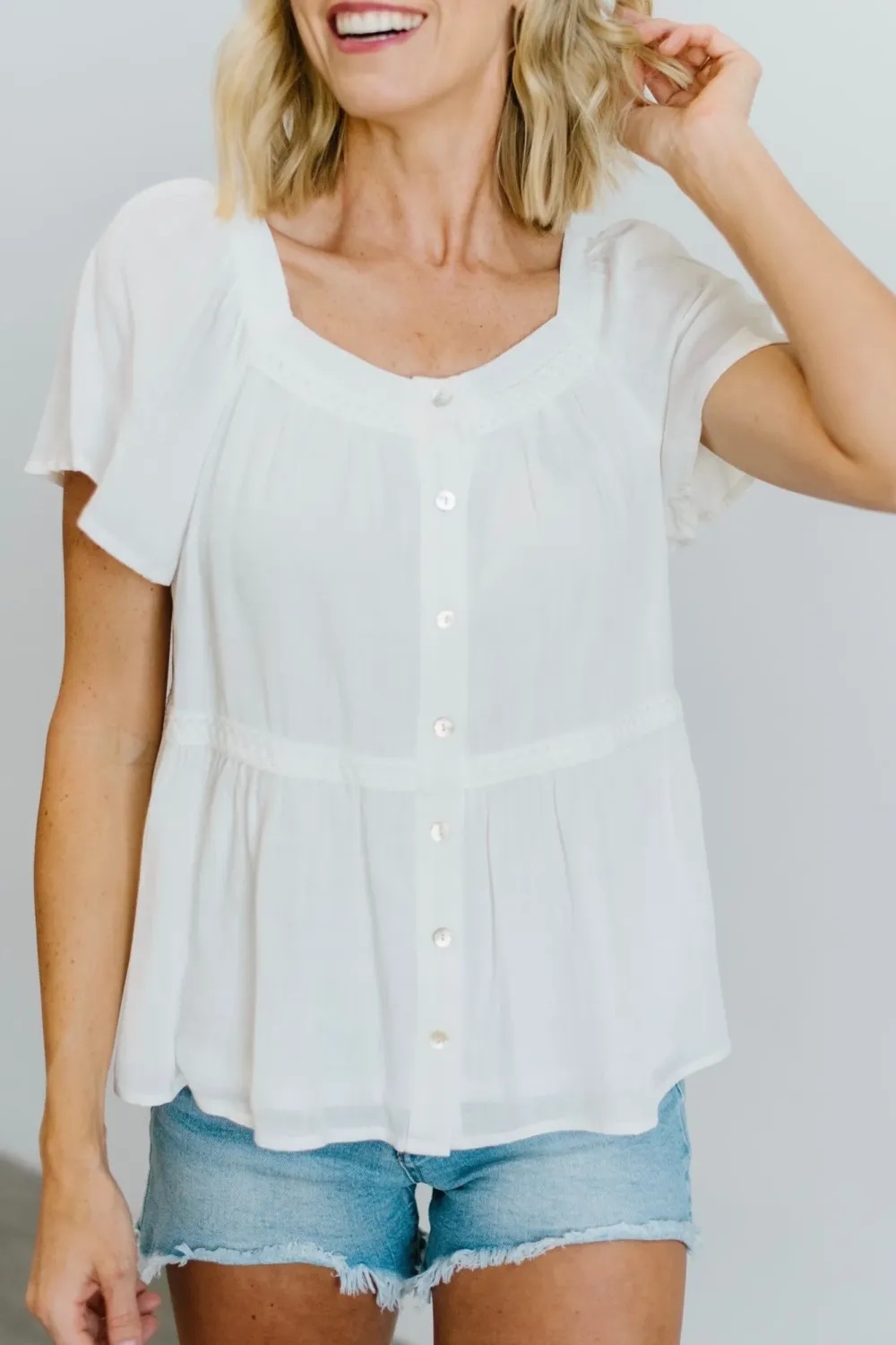 Classic Daily Outing V-Neck Lace Shirt
