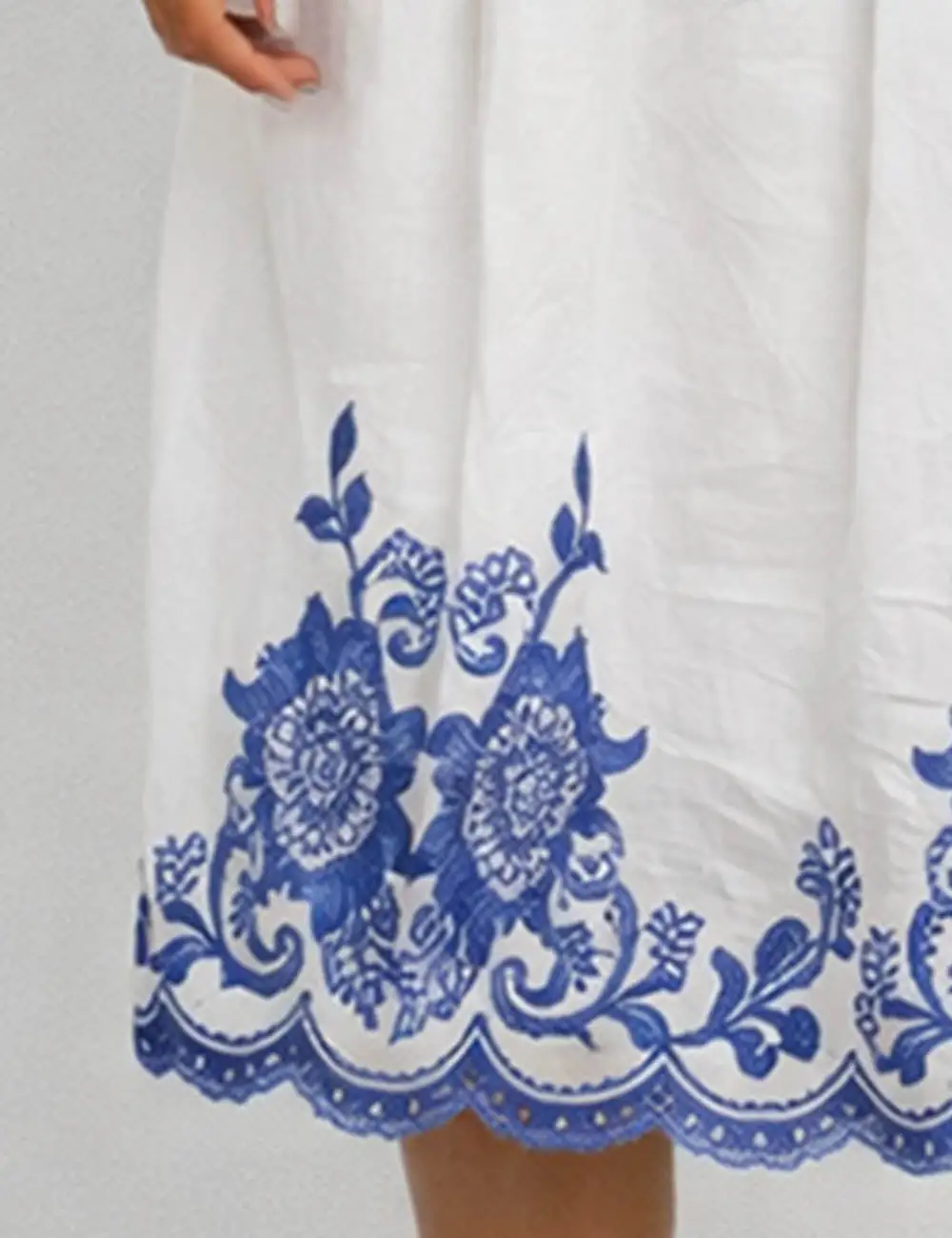 Elegant Embroidery Scalloped Midi Skirt