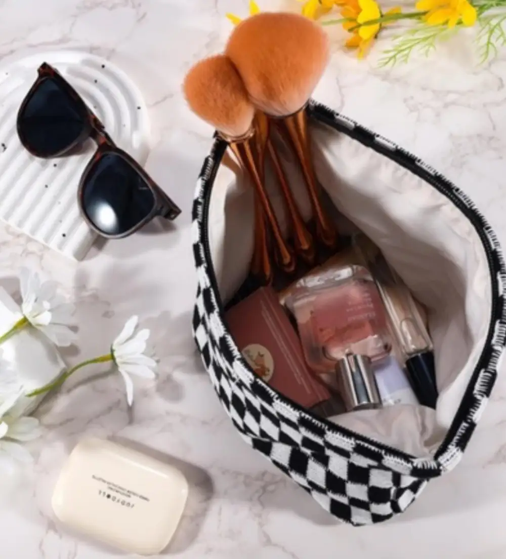 Weekend Zip Makeup Bag