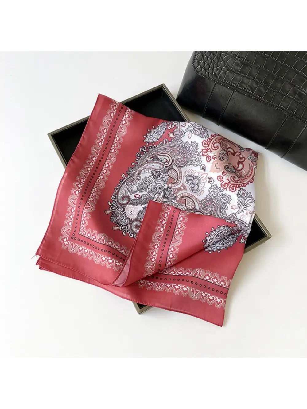 Graphic Paisley Colorblock Scarf