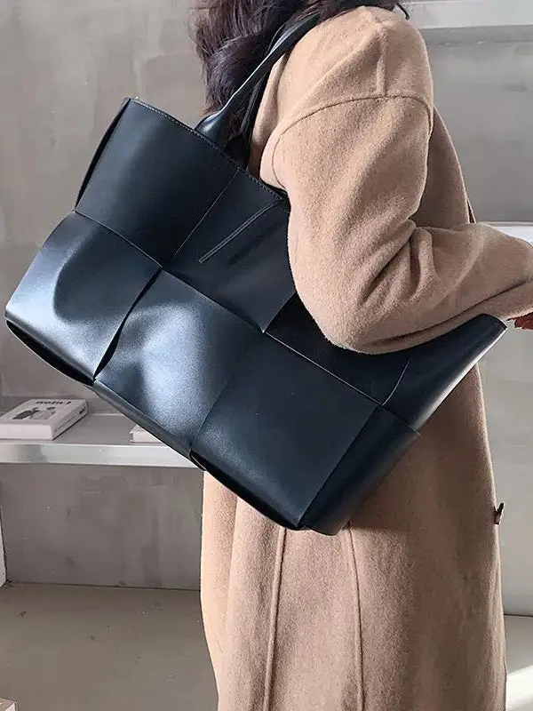 Practical Everyday Shoulder Bag