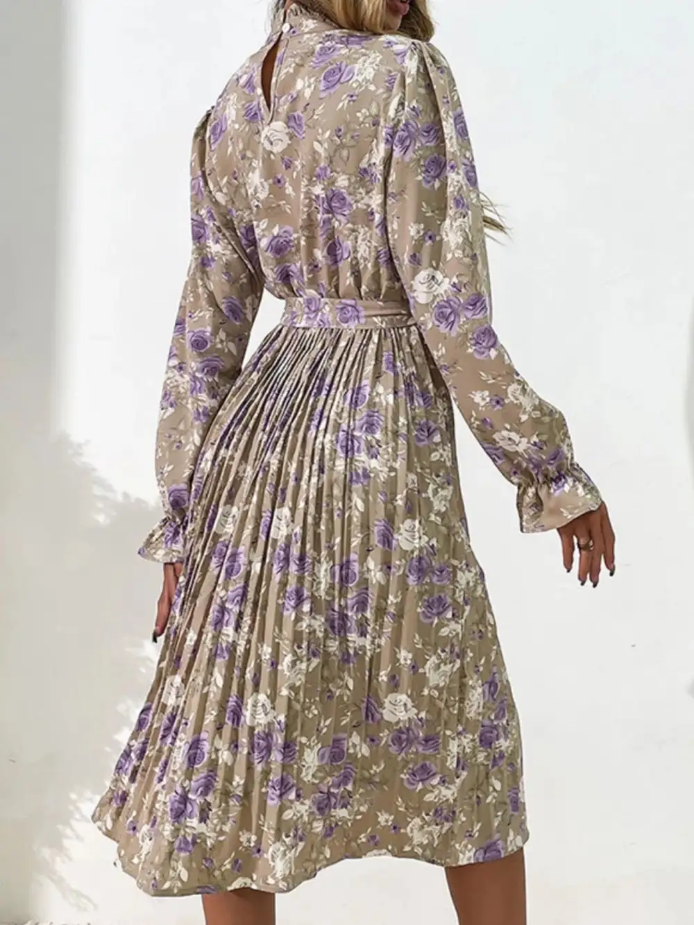 Gathered Detail Floral Printed Pleated Midi Dress