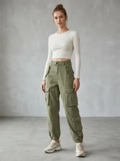 Signature Multi Pocket Silhouette Women's Multi Pocket Cargo Pants