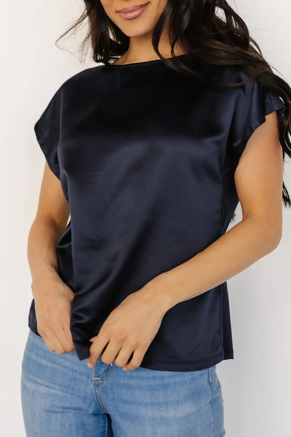 Simple Silky And Breathable Round Neck Shirt