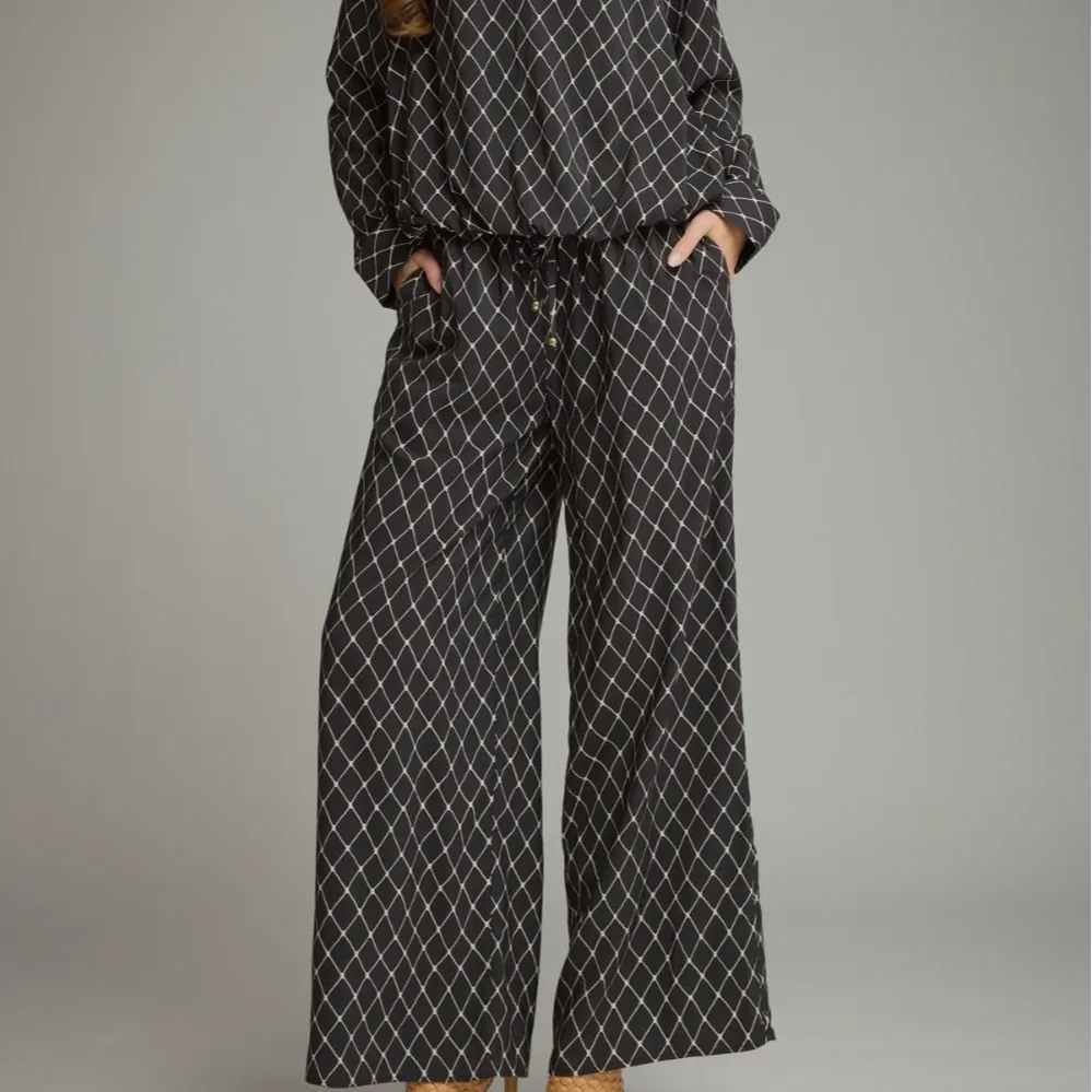 Relaxed Geometric Pants Pants
