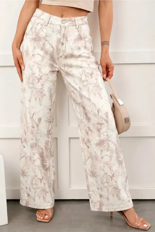 Classic Wide Leg Jeans