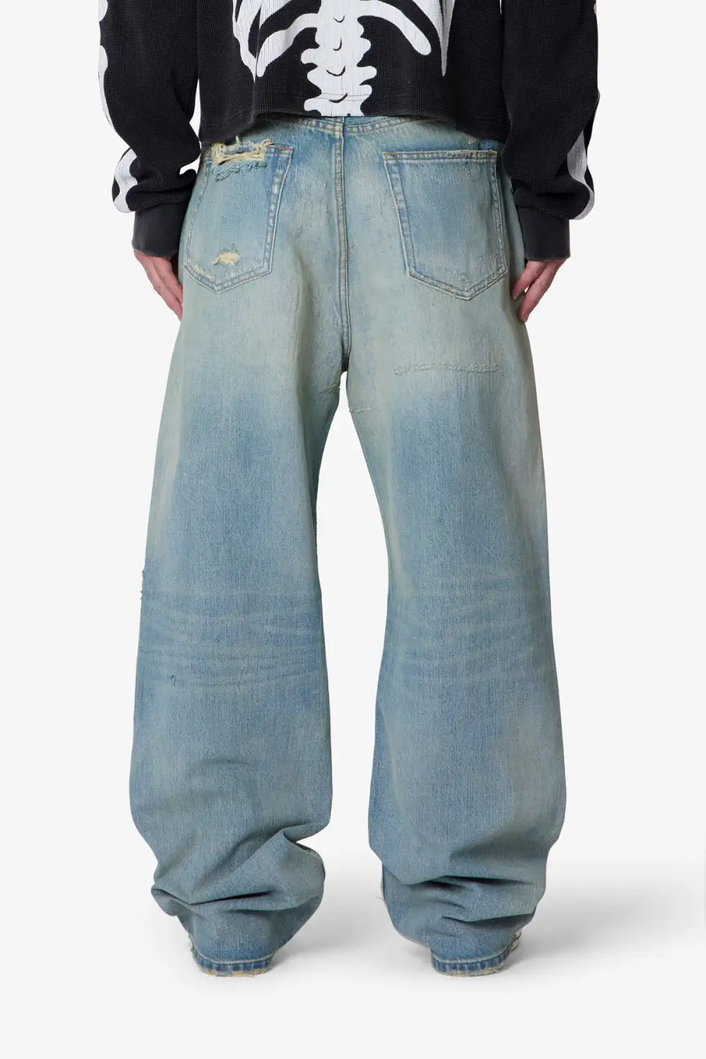 Distressed Ultra Baggy Jeans