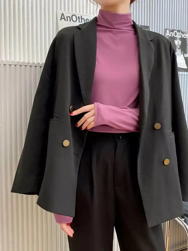 Lightweight Turtleneck Long Sleeve T-shirt