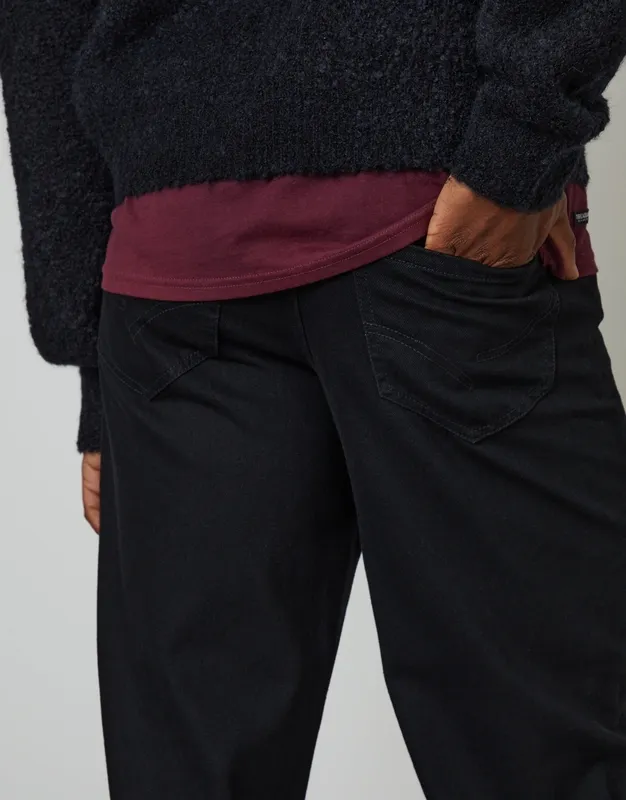 Black Loose-Fit Jeans