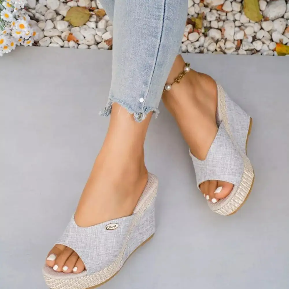 Textured Tiered Open Toe Wedge Sandals