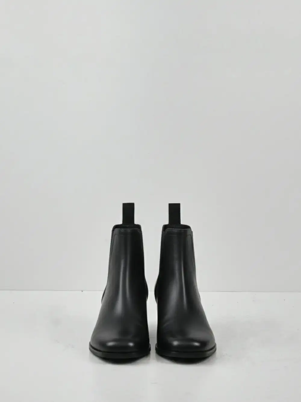 Women's Streamlined Casual Water Resistant Vegan Leather Chelsea Boots