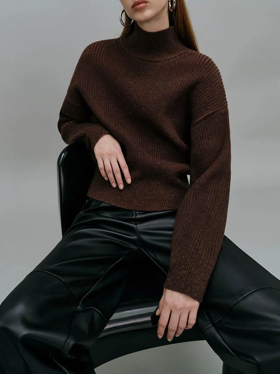 A Solid-Colored High-Neck Casual Knitted Sweater For Ladies