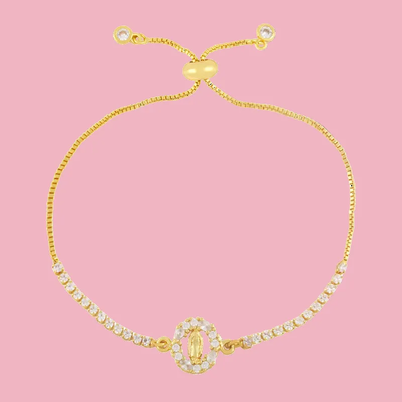 Refined Medallion Bracelet