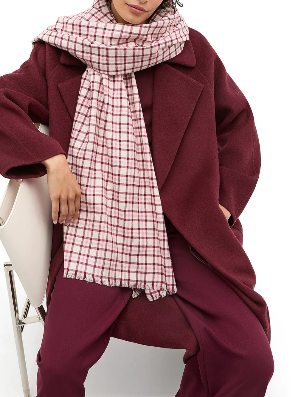 Retro Checkered Fringed Scarf