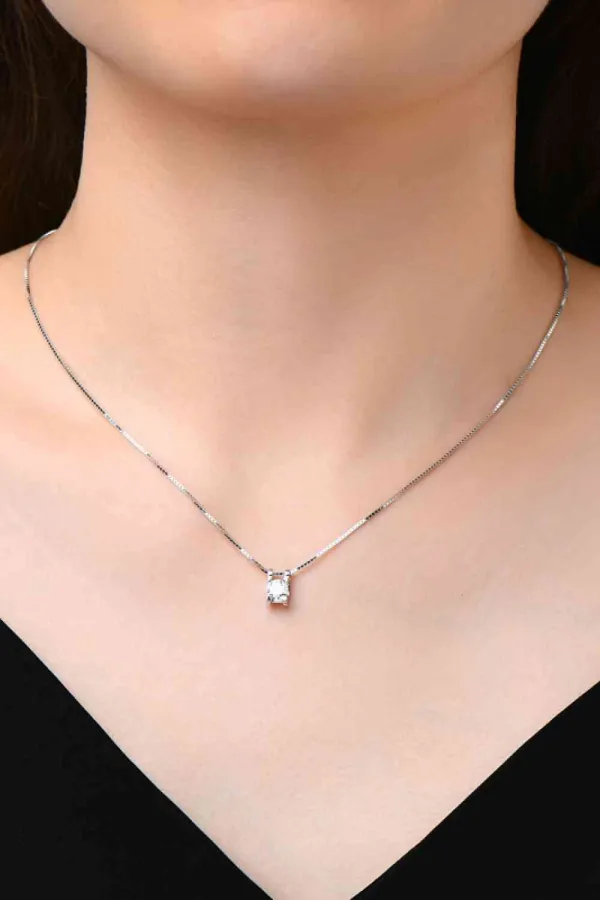 Moissanite Necklace Classic