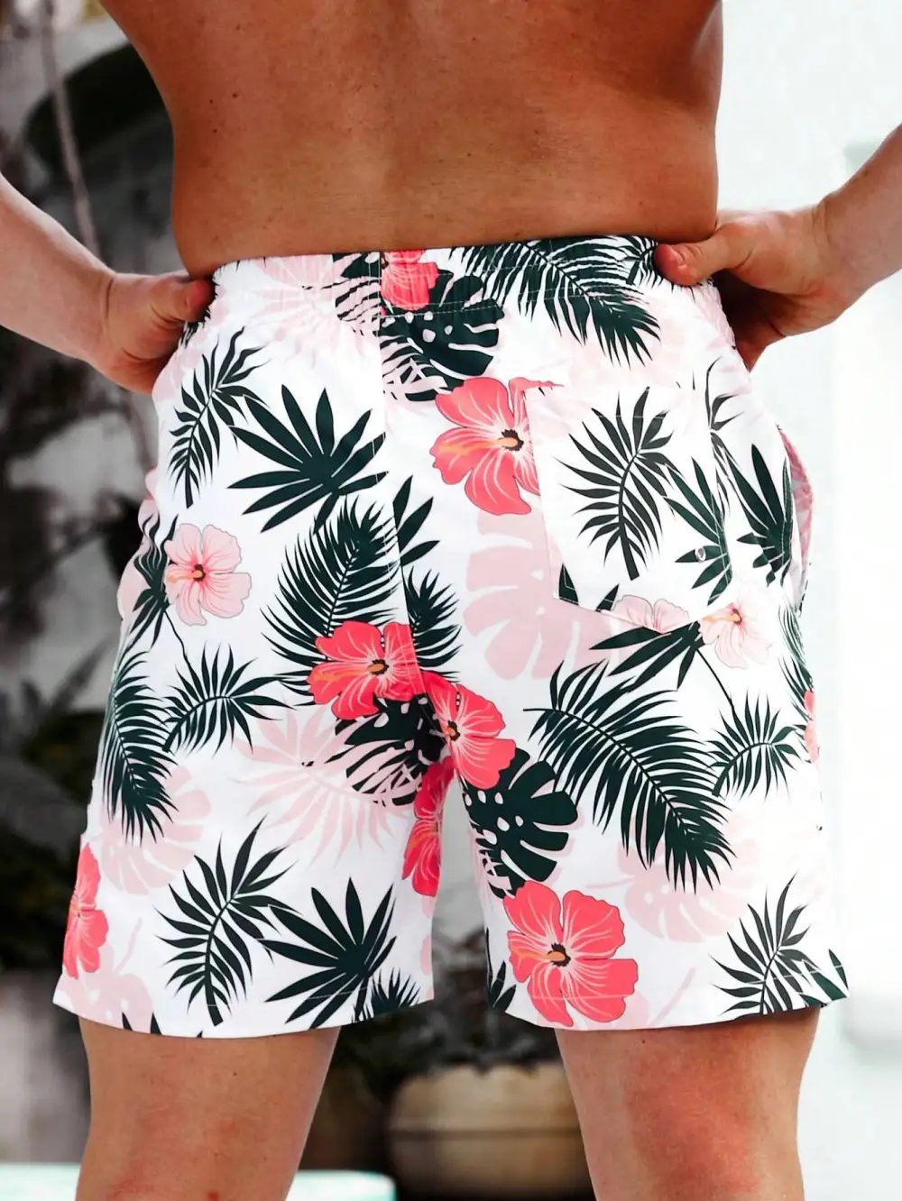 Men's Island Tropical Print Swim Trunks