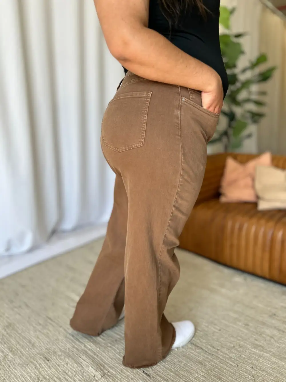 Lightweight Feel Comfy Denim Jeans