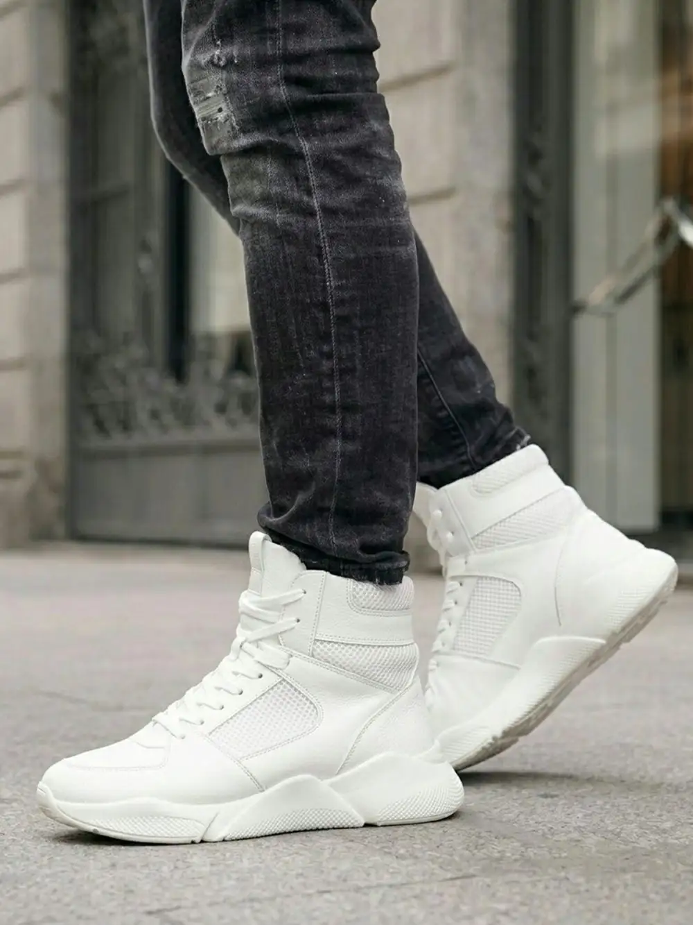 Men's Clean Modern Water Resistant Vegan Leather Casual Sneakers