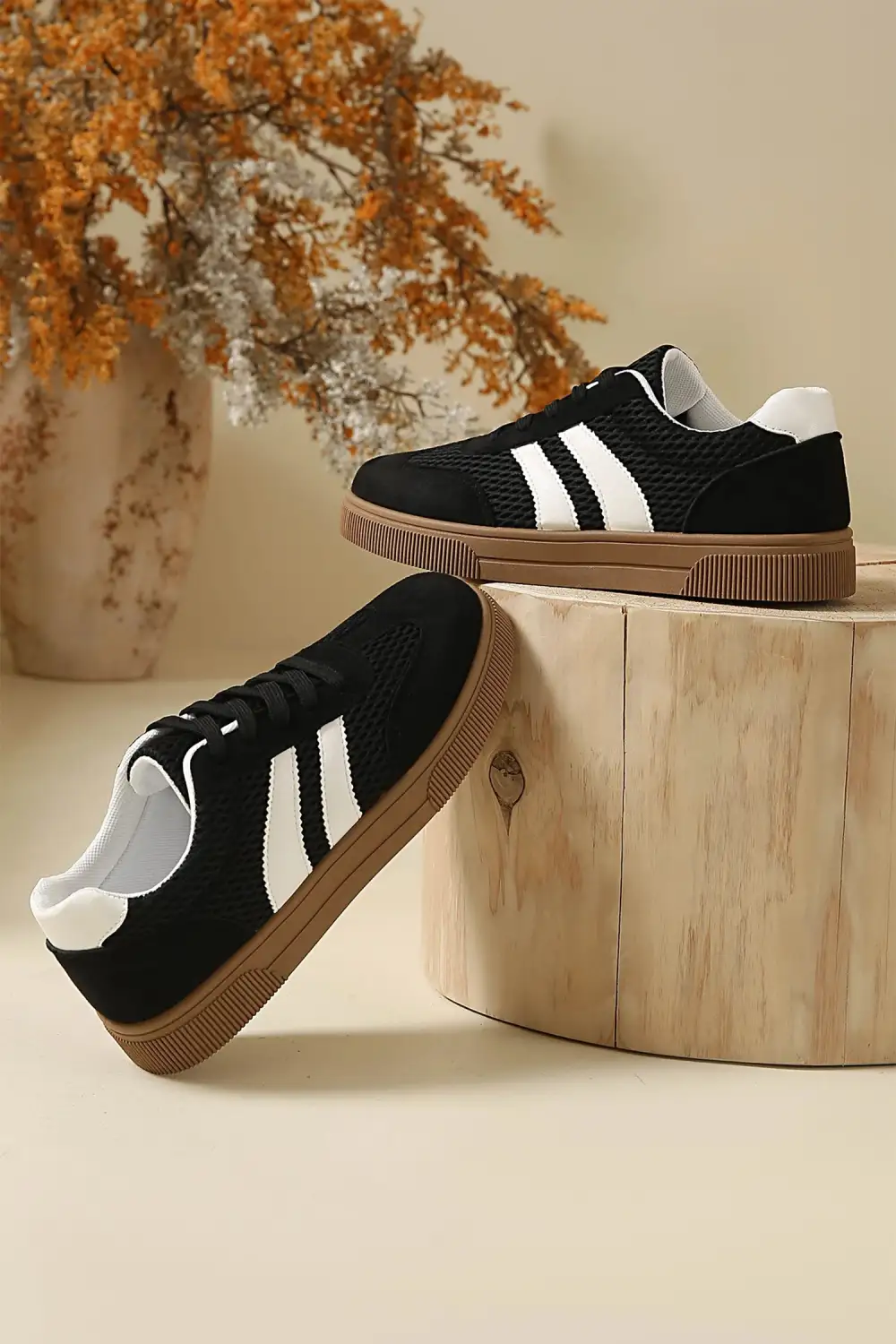 Refined Mesh Patchwork Lace-Up Casual Sneakers