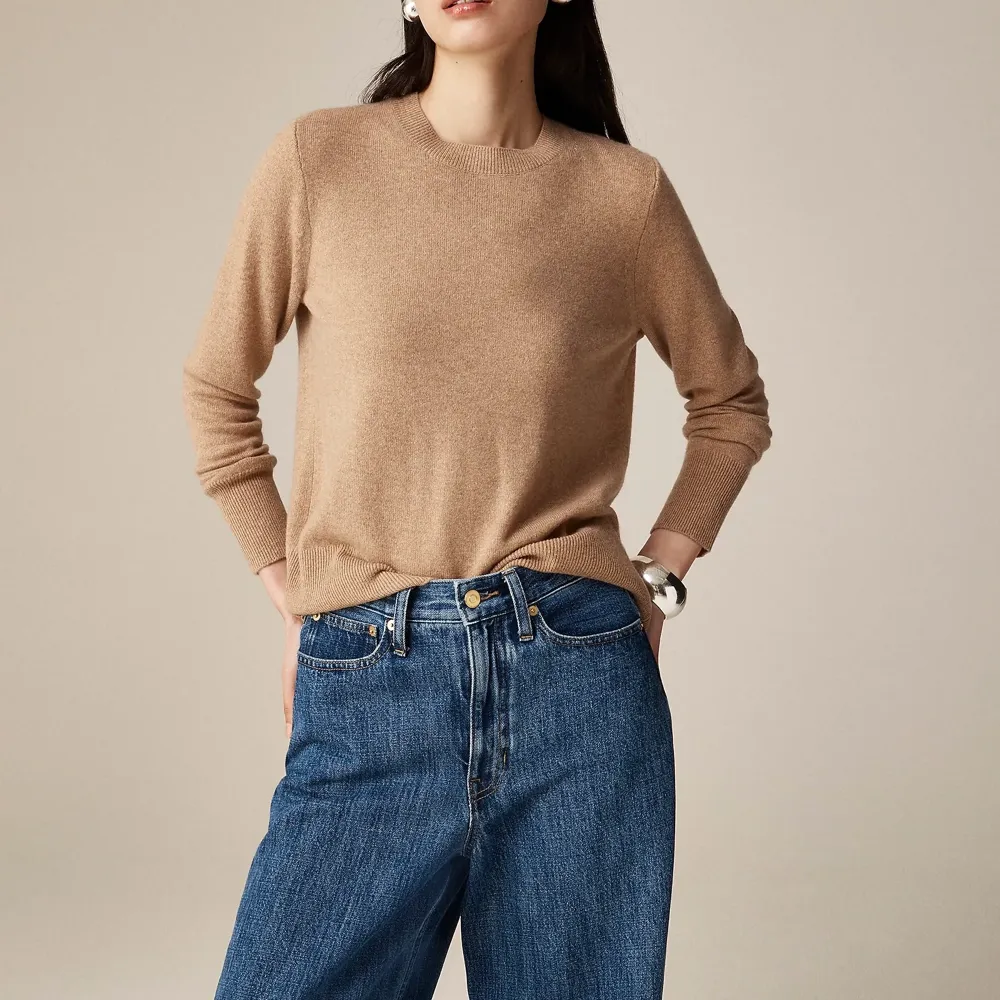 Simple Cashmere Crew Neck Sweater