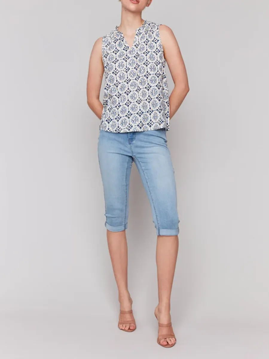 V-Neck Sleeveless Top With Casual Holiday Style